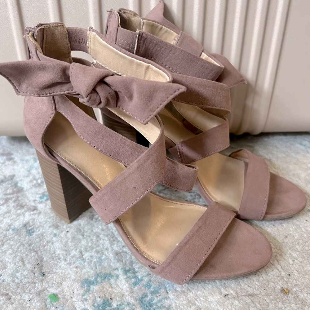 Lauren Conrad Block Heeled Sandals